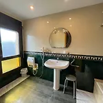 Tarres بيت ضيافة