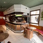 بيت ضيافة Tarres