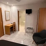 بيت ضيافة Tarres 2*