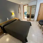 Tarres بيت ضيافة أنغولوس
