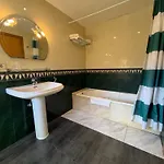 Tarres بيت ضيافة 2*