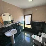 Tarres بيت ضيافة