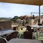 Tarres بيت ضيافة 2*