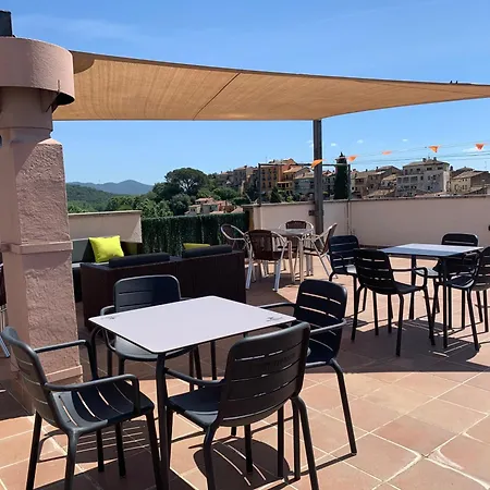 بيت ضيافة Tarres 2*